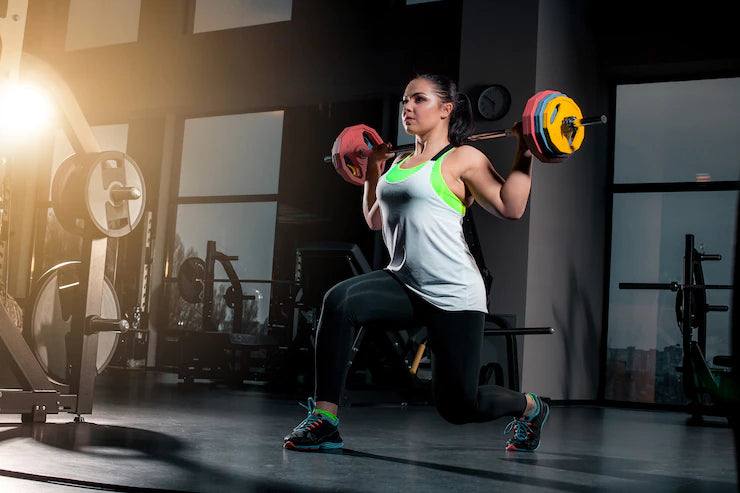 Weight-Lifting For Women: Advantages & Disadvantages [Complete Guide]