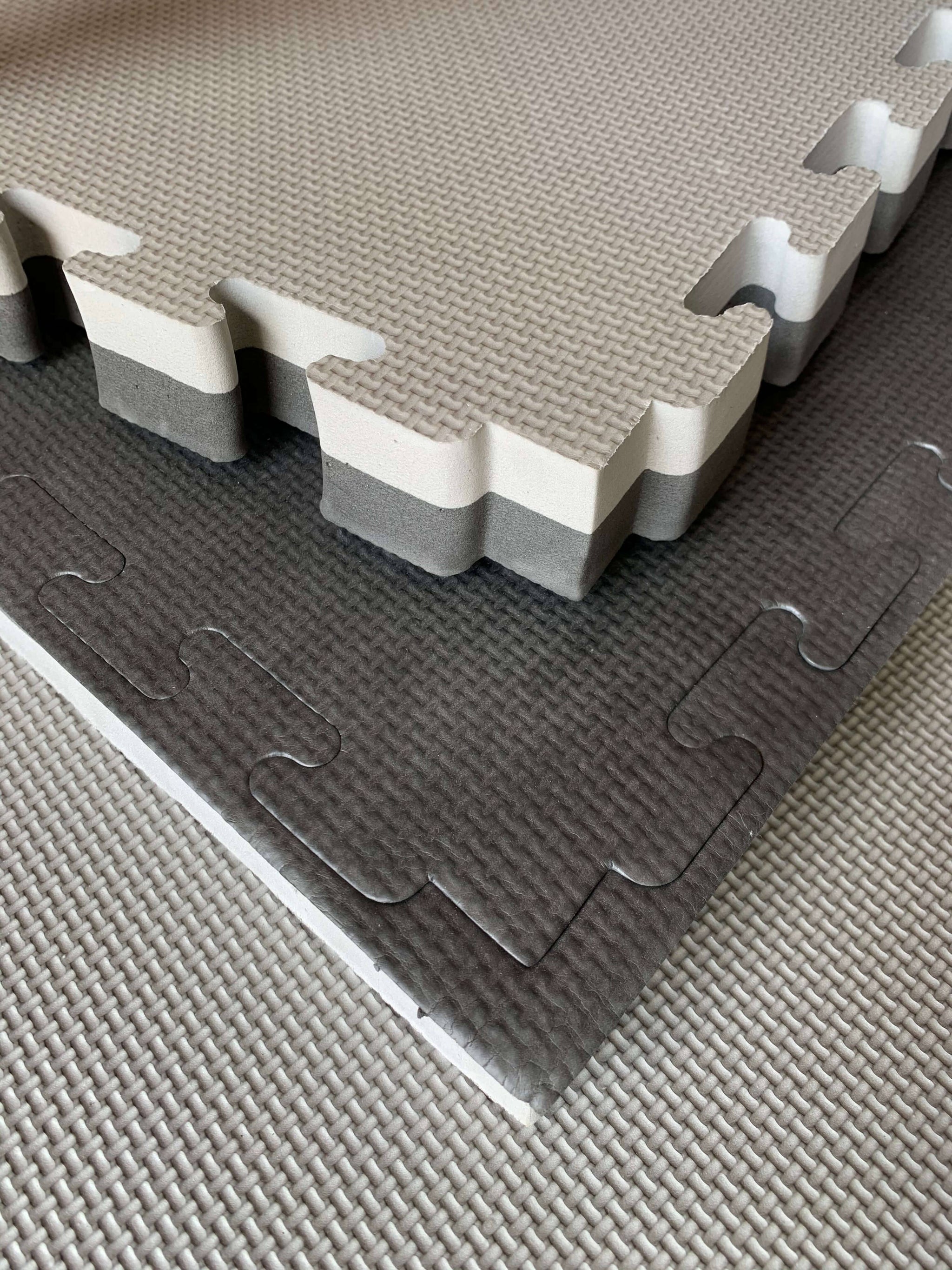 Interlocking Jigsaw 40mm Reversable Floor Mat Black/Grey Mani Sports®